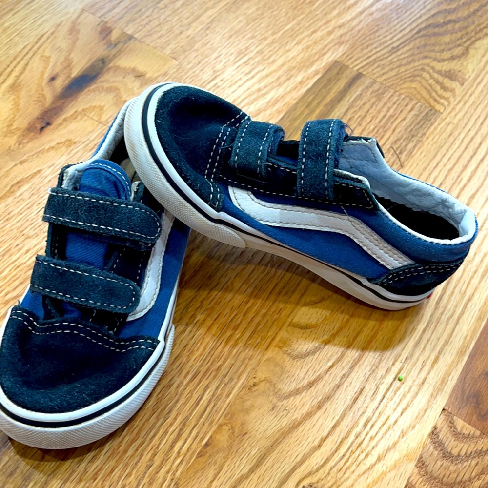Vans 9 child sneakers